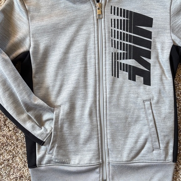 Nike Jogger Set - Picture 3 of 7